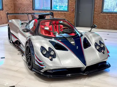 多巴胺车色与TPU防护:当代年轻人的情绪型汽车时尚